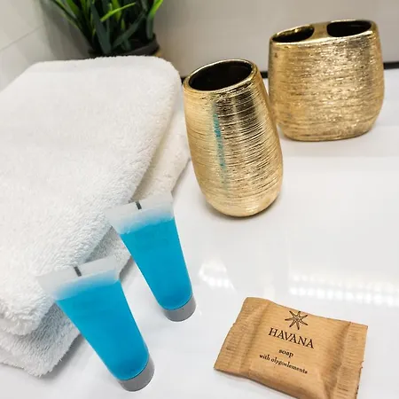 Apartment Wola Chic Luxury By Bookinghost